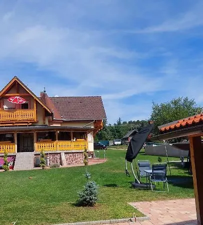 Gaestehaus Kathi Gyenescamping Wohnwagen Knaus 1 Rechts *