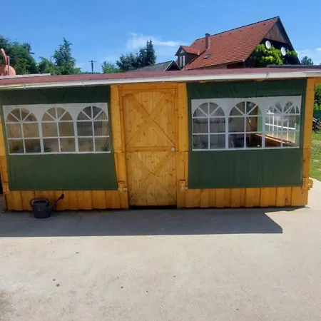Gaestehaus Kathi Gyenescamping Wohnwagen Knaus 1 Rechts 根尼斯迪亚斯