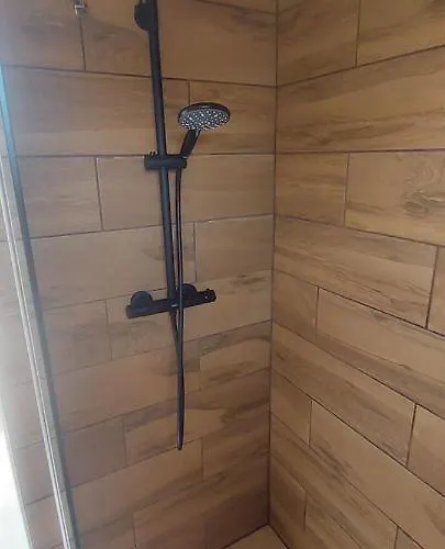 Gyenescamping Wohnwagen Knaus 1 Rechts Kemping Gyenesdiás