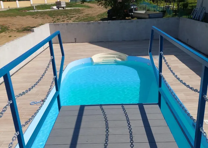 Kemping Gyenescamping Wohnwagen Knaus 1 Rechts *