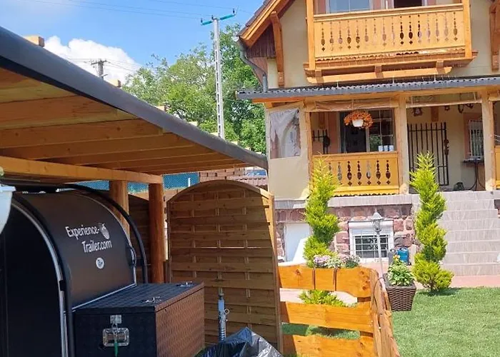 Kemping Gyenescamping Wohnwagen Knaus 1 Rechts Gyenesdiás