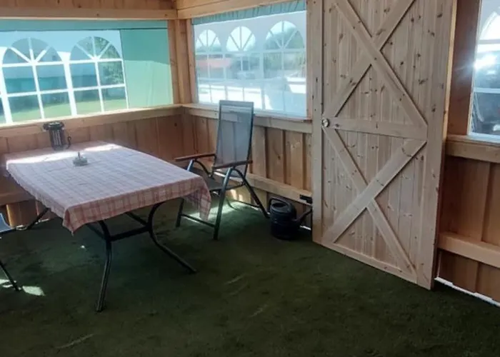 Gyenescamping Wohnwagen Knaus 1 Rechts Gyenesdiás